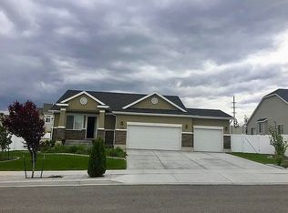 5773 W Coral Hill Cir, West Valley City, UT 84118