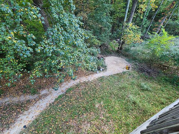 3rd image of 2410 Glengerrie Dr