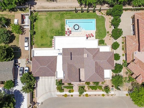 3rd image of 213 Villa Serena Ct