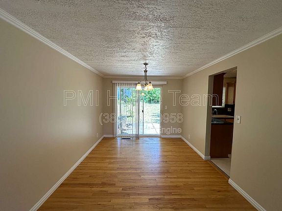3rd image of 531 S Mountain Rd