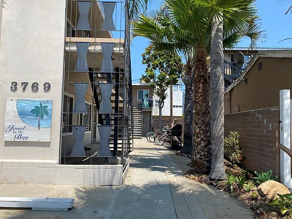 2nd image of 3769 Jewell St #8