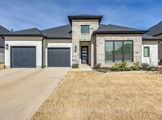 817 Ranchland Rd, Justin, TX 76247
