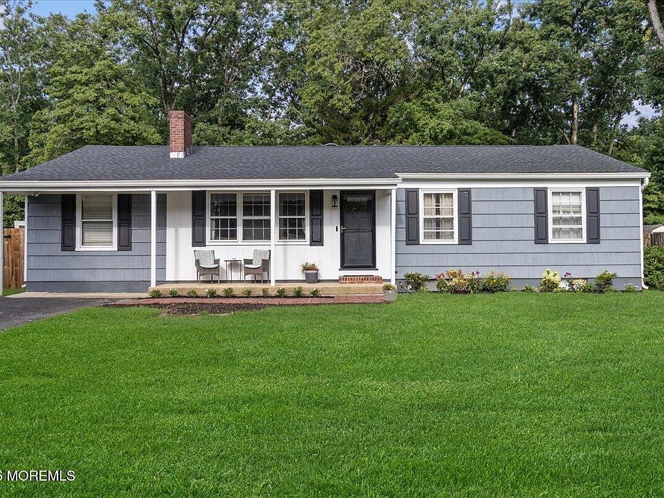 1st image of 832 Bartlett Place
