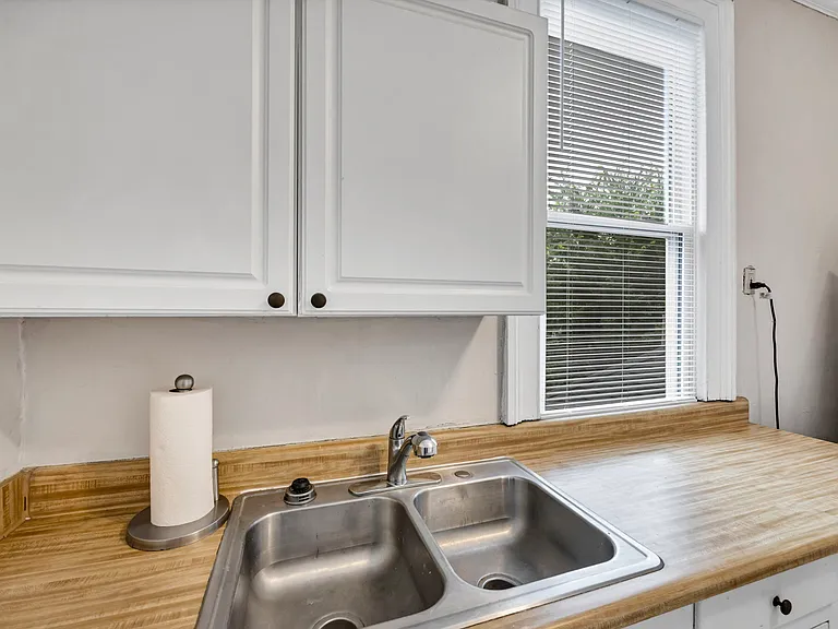 614 Heidt St — Photo 11