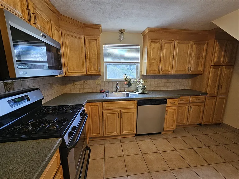 91 Irving St #91 — Photo 9