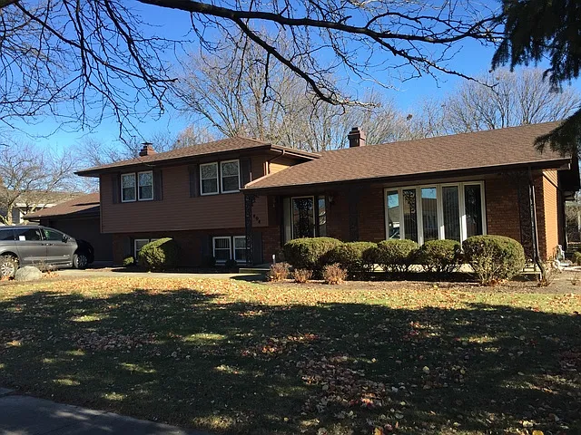 404 Fairlane Dr photo 1