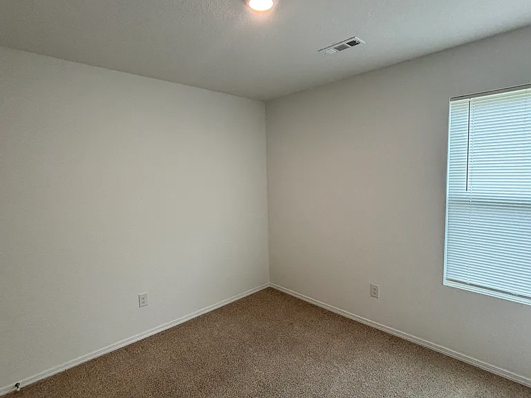 80 Kinley Brook Ln — Photo 9