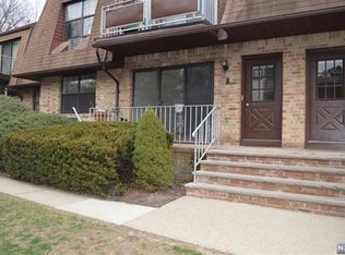 252 Collignon Way APT 4A, River Vale, NJ 07675