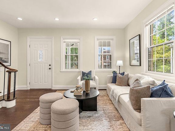 5th image of 513 Somerset Pl NW