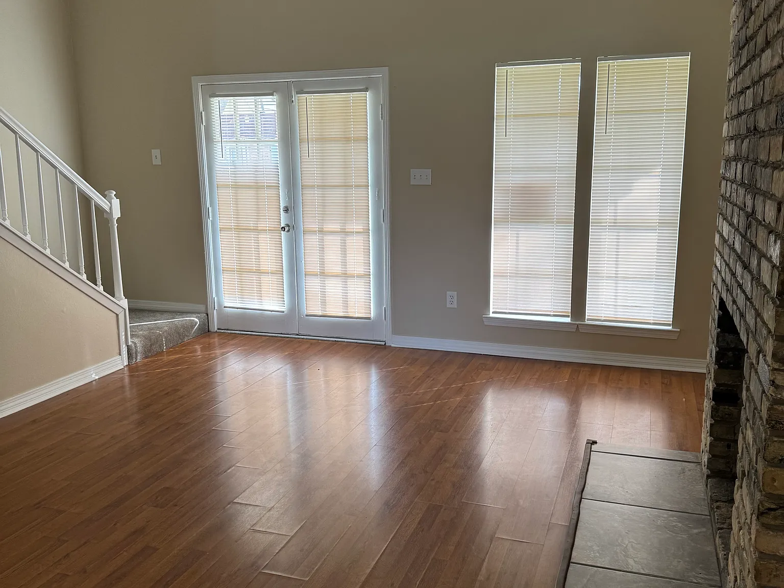 3 bed, 1390 sqft, $1,350 — Photo 4