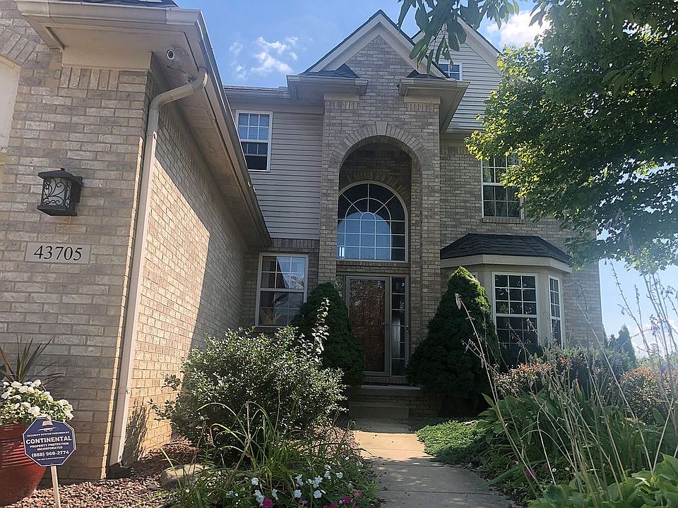 1st image of 43705 S Timberview Dr