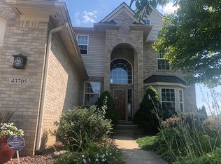 43705 S Timberview Dr, Van Buren Township, MI 48111