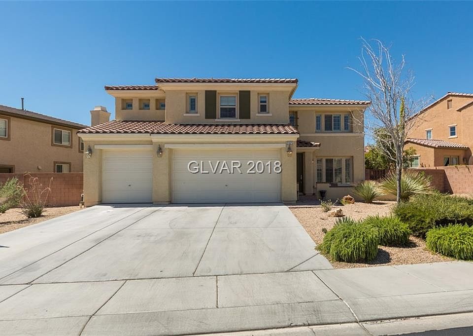 1st image of 2025 Royal Gardens Pl