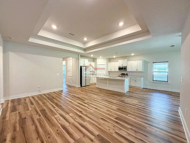 220 Camellia Dr — Photo 6