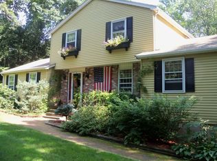 7 Stony Brook Dr, Marlborough, CT 06447