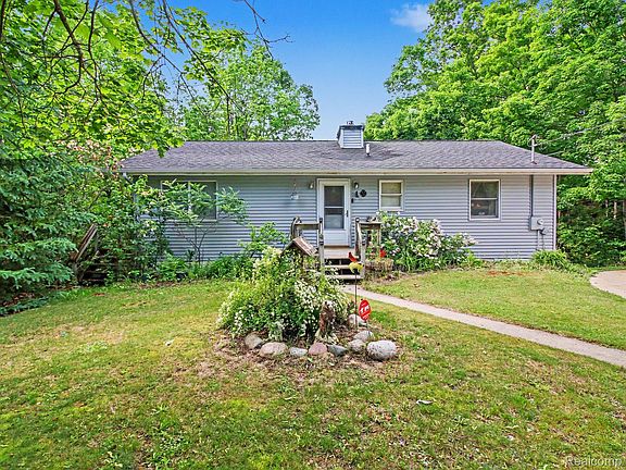 2nd image of 3621 Atkins Rd