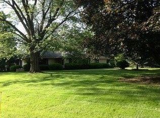 756 N Sharon Dr, Woodstock, IL 60098