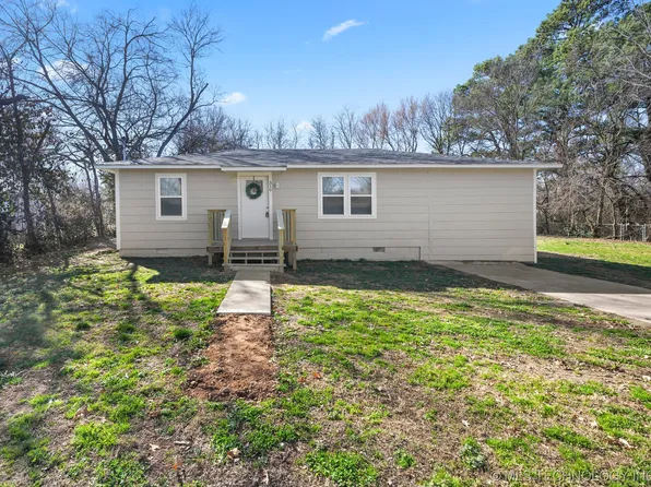 319 North St, Tahlequah, OK 74464