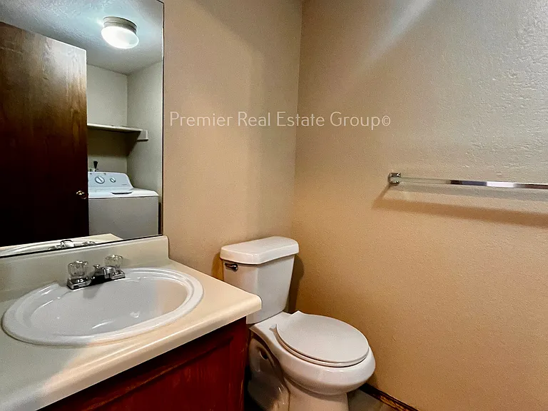 2126 Boston Ter — Photo 9