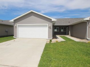 5325 15th Ave SE, Minot, ND 58701