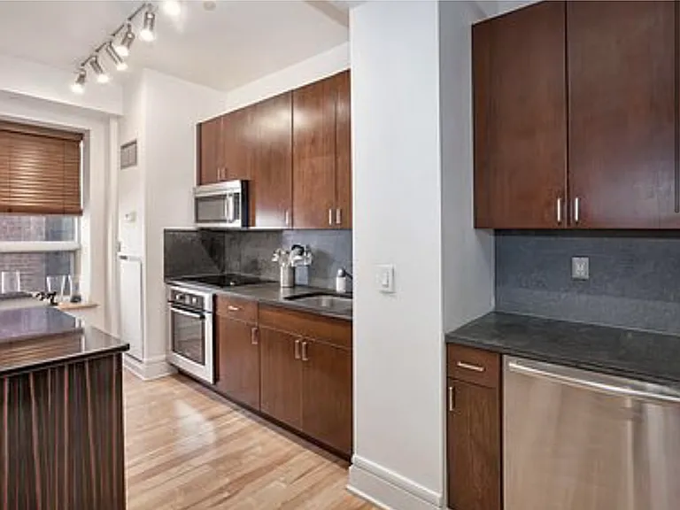 57 Front St #204 — Photo 6