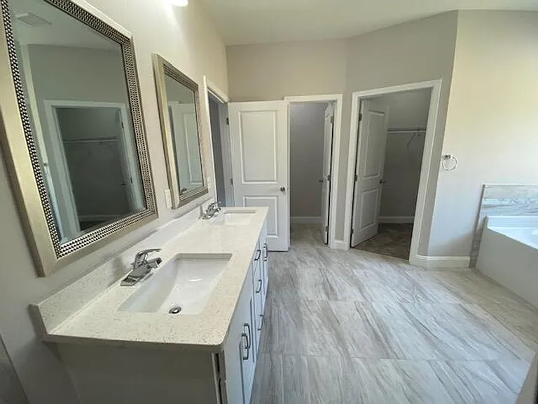 422 Little John Rd — Photo 21