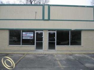 21370 Cass Ave, Clinton Township, MI 48036