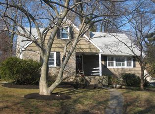 108 Locust Grove Rd, Bryn Mawr, PA 19010