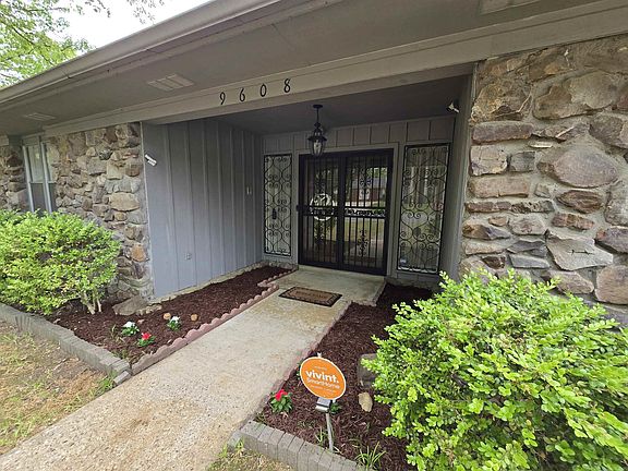 2nd image of 9608 Susanne Dr
