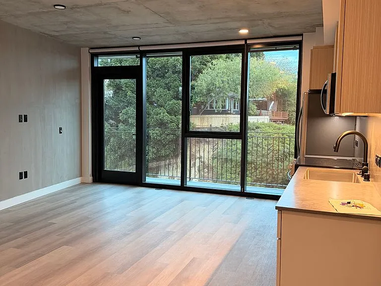 Rainford Apartments — Photo 75