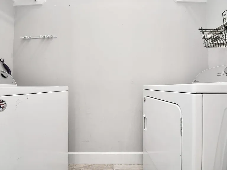 308 Palmer St — Photo 33