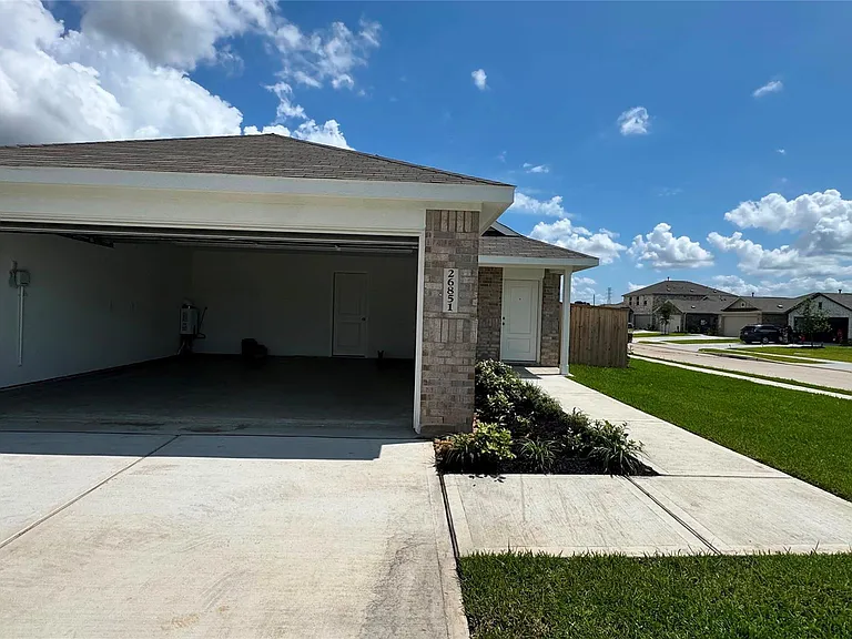 26851 Vanilla Pearls Ln — Photo 2