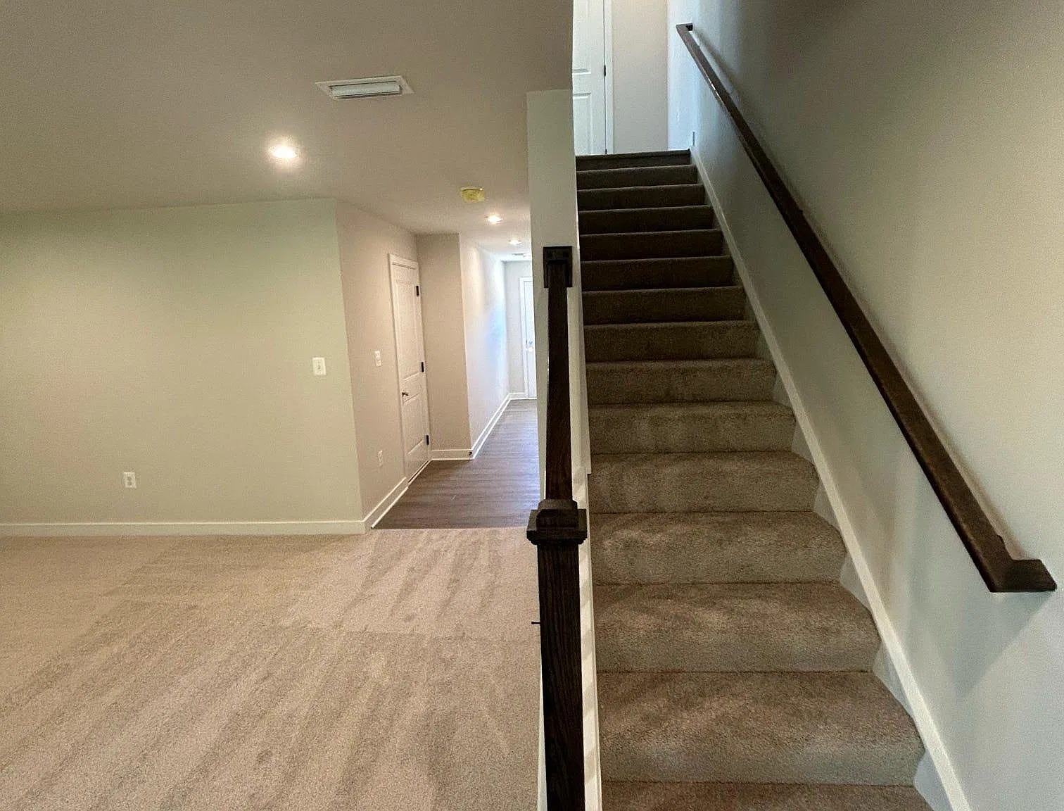 3 bed, 2.5 bath, 1900 sqft, $2,795 — Photo 4