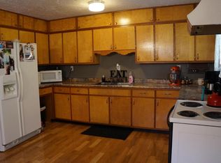 951 River Rd, Sneedville, TN 37869