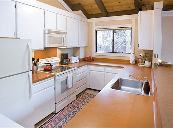 4th image of 3600 N Lake Blvd #80