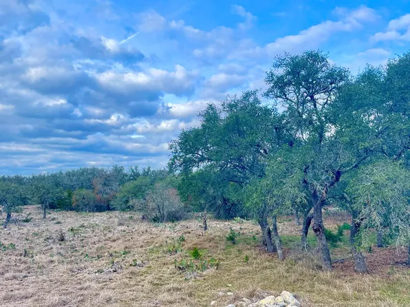 170 Big Buck Cir, Mountain Home, TX 78058