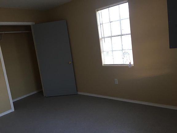 5th image of 500 E Pena Ave