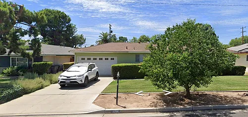 5655 N Millbrook Ave Photo 1