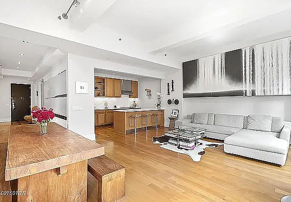 4th image of 130 W 30th St APT 12B