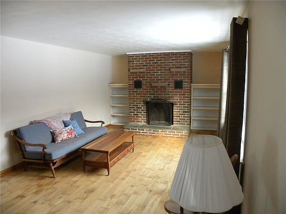 2nd image of 5987 Birchwood Ln