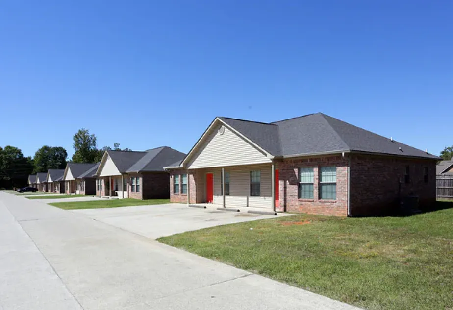 Easy Living Apartments