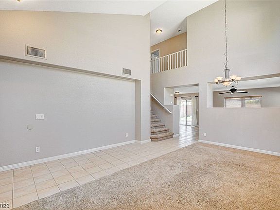 5th image of 688 Emerald City Ave
