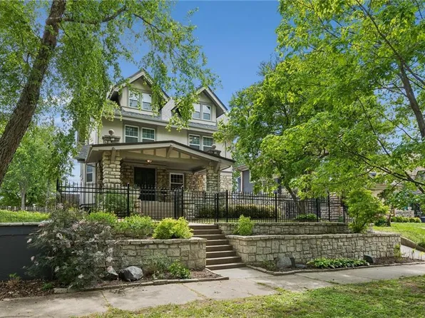 3827 Harrison Blvd, Kansas City, MO 64109