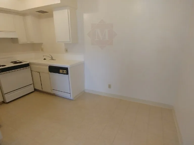 442 Ellwood Beach Dr #12 — Photo 5