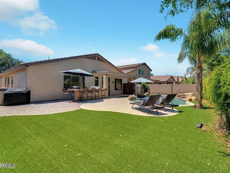 1710 E Tradewind Ct — Photo 4