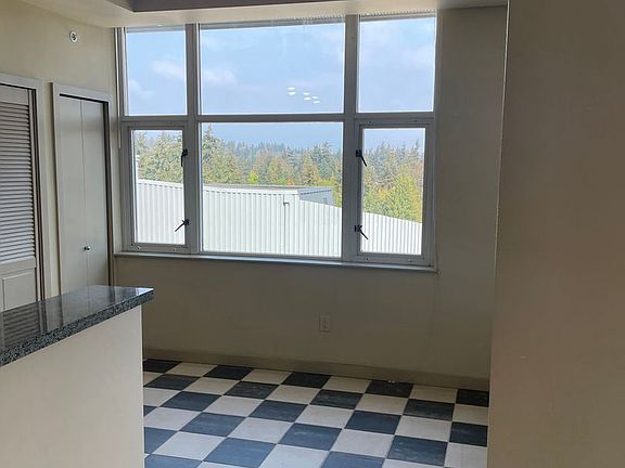 5th image of 1100 106th Ave NE #810-A