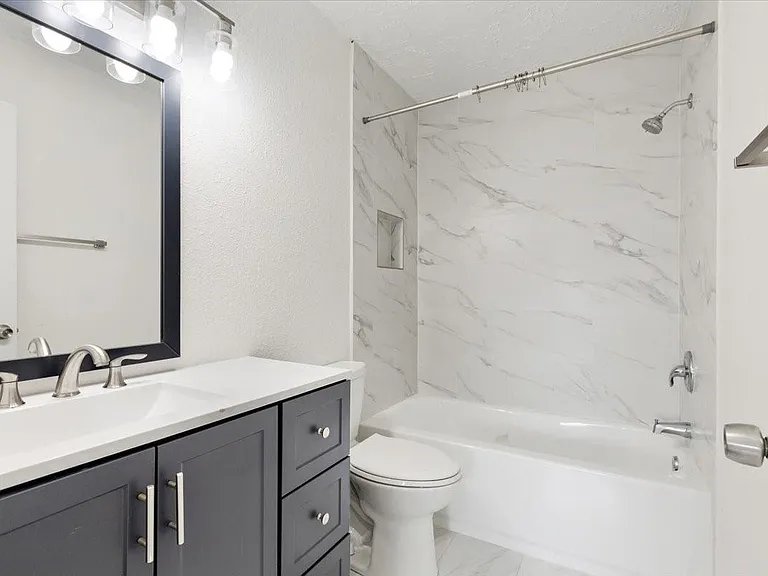 14818 Gladewick Dr — Photo 10