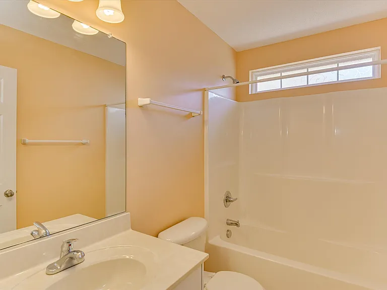 443 Surrey Park Dr SE — Photo 27