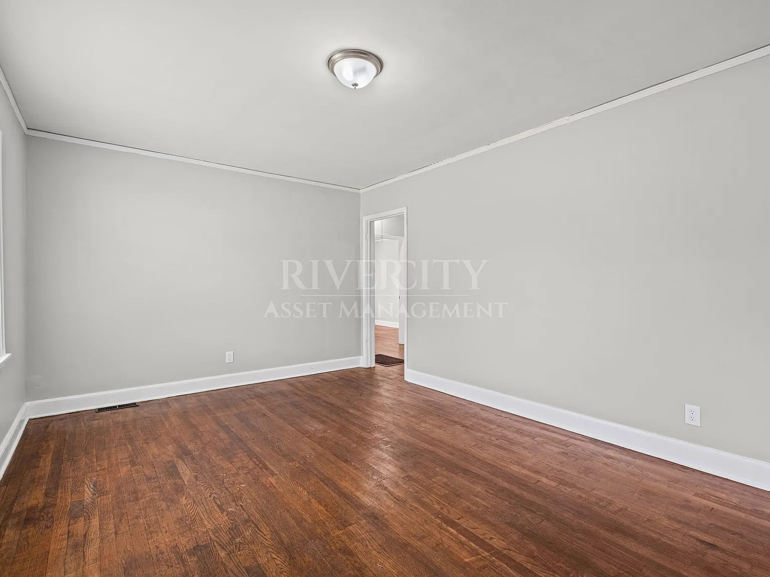 1232 Vaughn Road - 1 — Photo 4