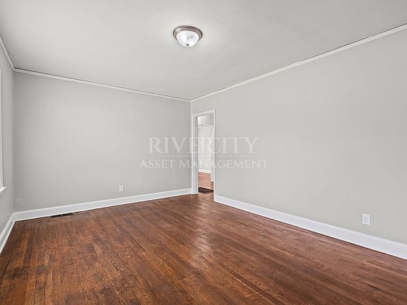 4th image of 1232 Vaughn Rd